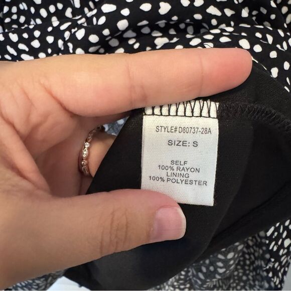 Altard State Black & White Tiered Ruffle Hem Long Sleeve Dress NWT Size Small - Picture 10 of 10